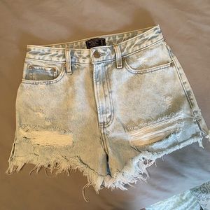 High waisted light wash denim shorts